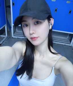 瑜伽小姐姐夏天